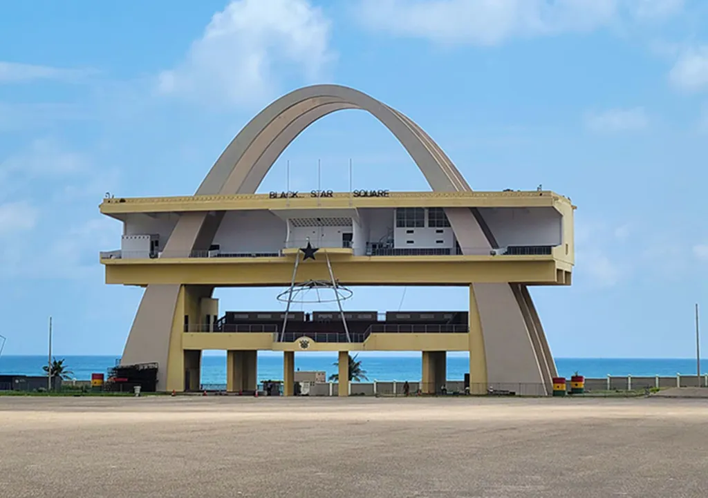 imgi_11_Accra_arch