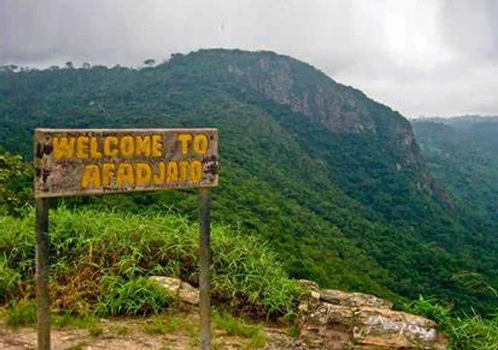 imgi_5_mountain-afadjato